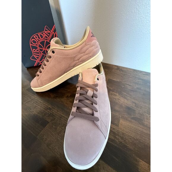 AIR JORDAN CENTRE Court Sneakers for Men Sz 10 Lace Up Pink NWT NIB